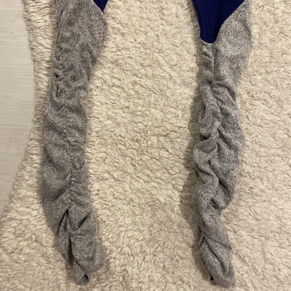 Justice leggings navy blue and grey. The grey part is ruffled - Picture 2 of 3